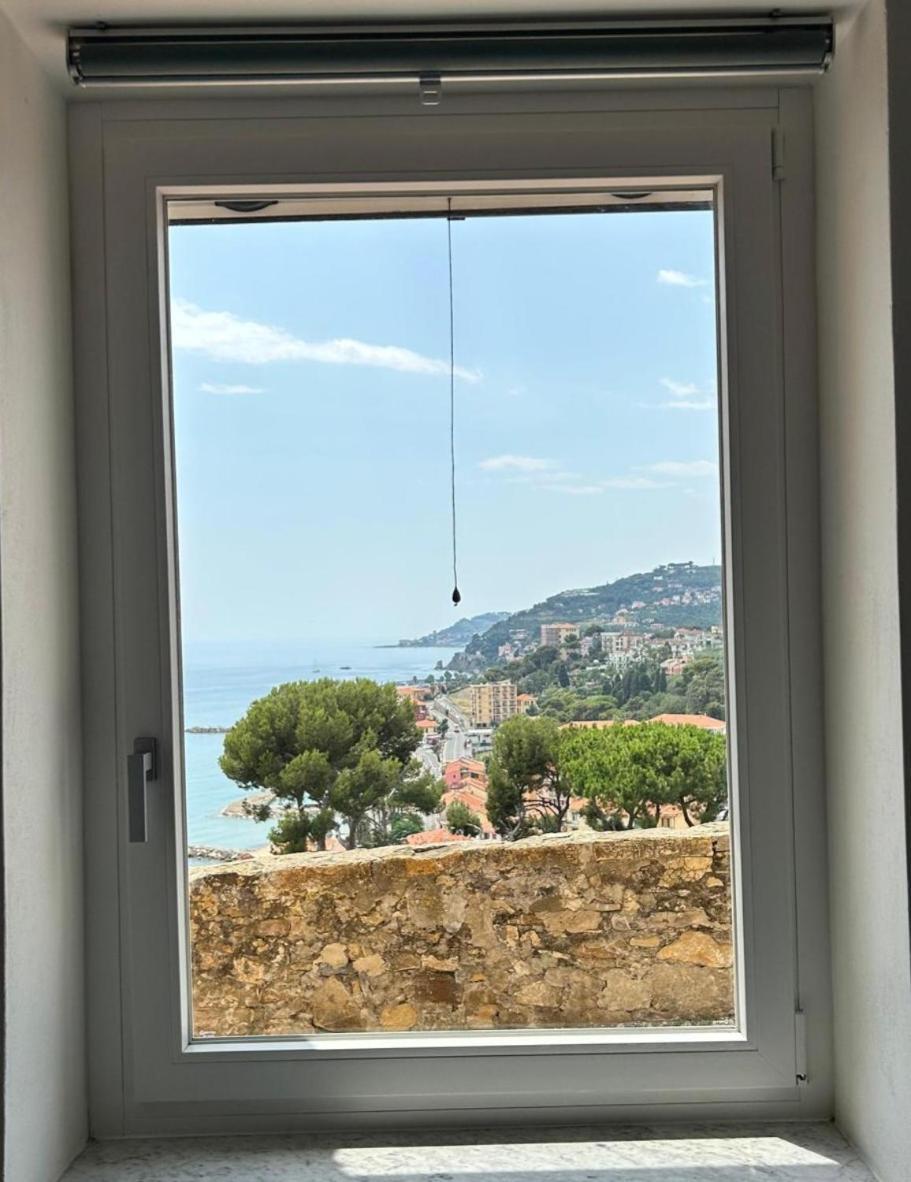Casa Vacanze Merletto Imperia Exterior foto